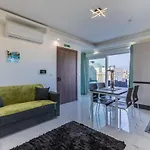 Terrace View-stylish 2bedroom Penthouse Ac-wifi *