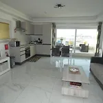 Terrace View-stylish 2bedroom Penthouse Ac-wifi Daire