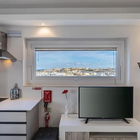 Terrace View-stylish Two Bedrooms Fully Ac-wifi Penthouse * Msida