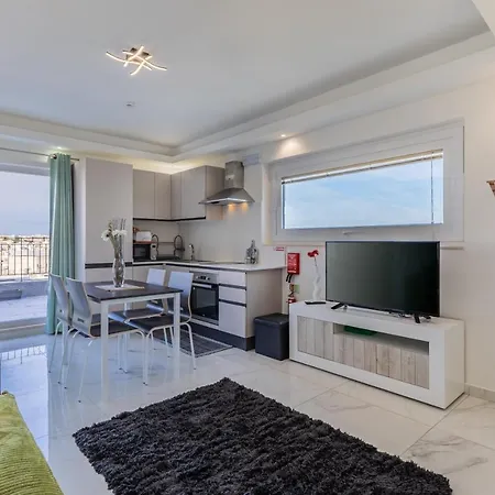 Terrace View-stylish Two Bedrooms Fully Ac-wifi Penthouse * Msida