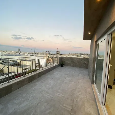 Apartment Terrace View-stylish Two Bedrooms Fully Ac-wifi Penthouse *