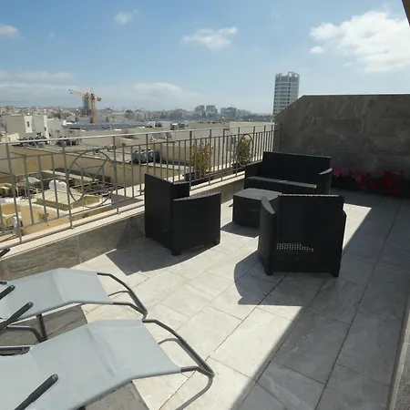Terrace View - A Stylish Two Bedrooms Penthouse Ac-wifi