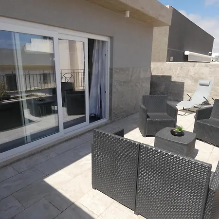 Daire Terrace View-stylish 2bedroom Penthouse Ac-wifi