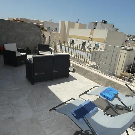 Terrace View - A Stylish Two Bedrooms Penthouse Ac-wifi *