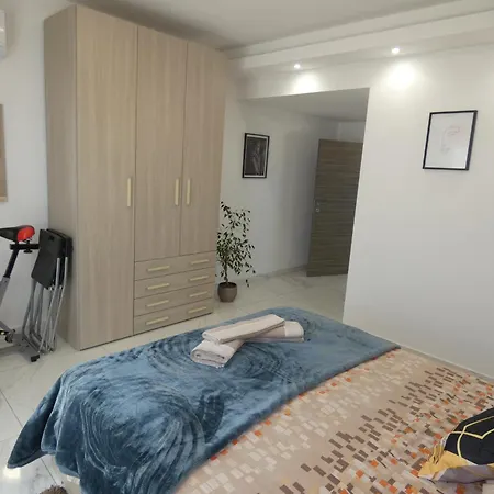 Terrace View - Stylish 2 Bedrooms Penthouse Ac-wifi