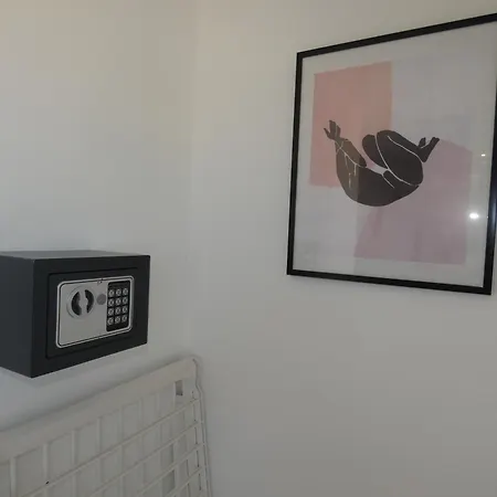 Terrace View - A Stylish Two Bedrooms Penthouse Ac-wifi *
