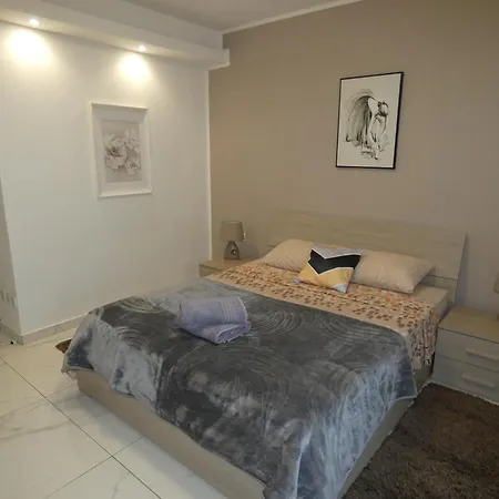 Terrace View - A Stylish Two Bedrooms Penthouse Ac-wifi *